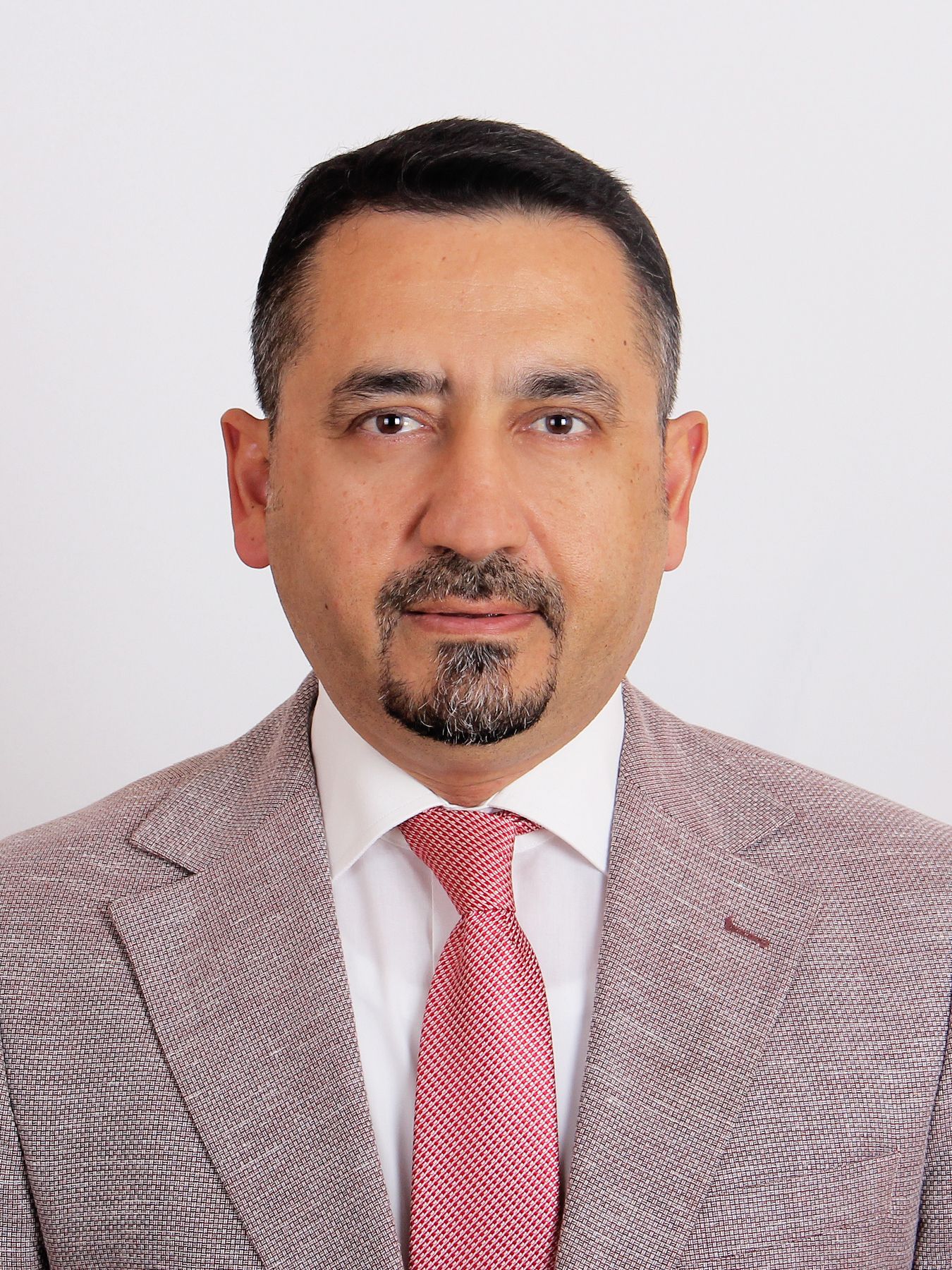 MUSTAFA K&Ouml;M&Uuml;R